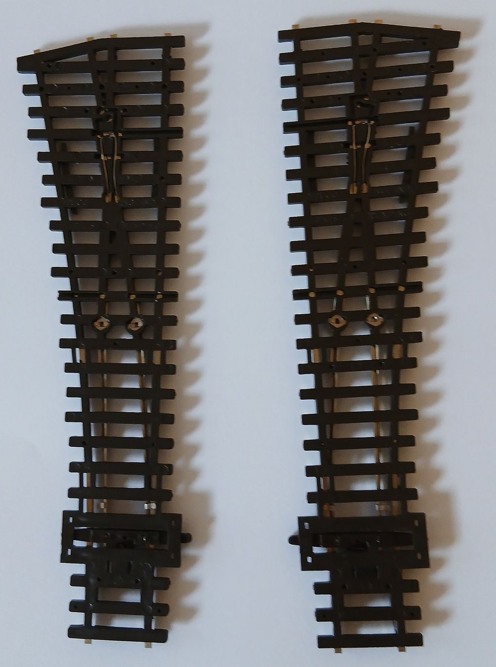 Modelleisenbahnen: 2 Ex. Peco H0 Streamline Weichen Code 100 – Neu (gemäss Beschreibung) aus Münchenstein von Cellomar 1
