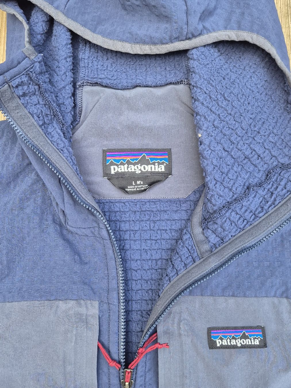 Patagonia Giacche: Patagonia R2 midlayer – Usato da Zürich venduto da Loboso 6