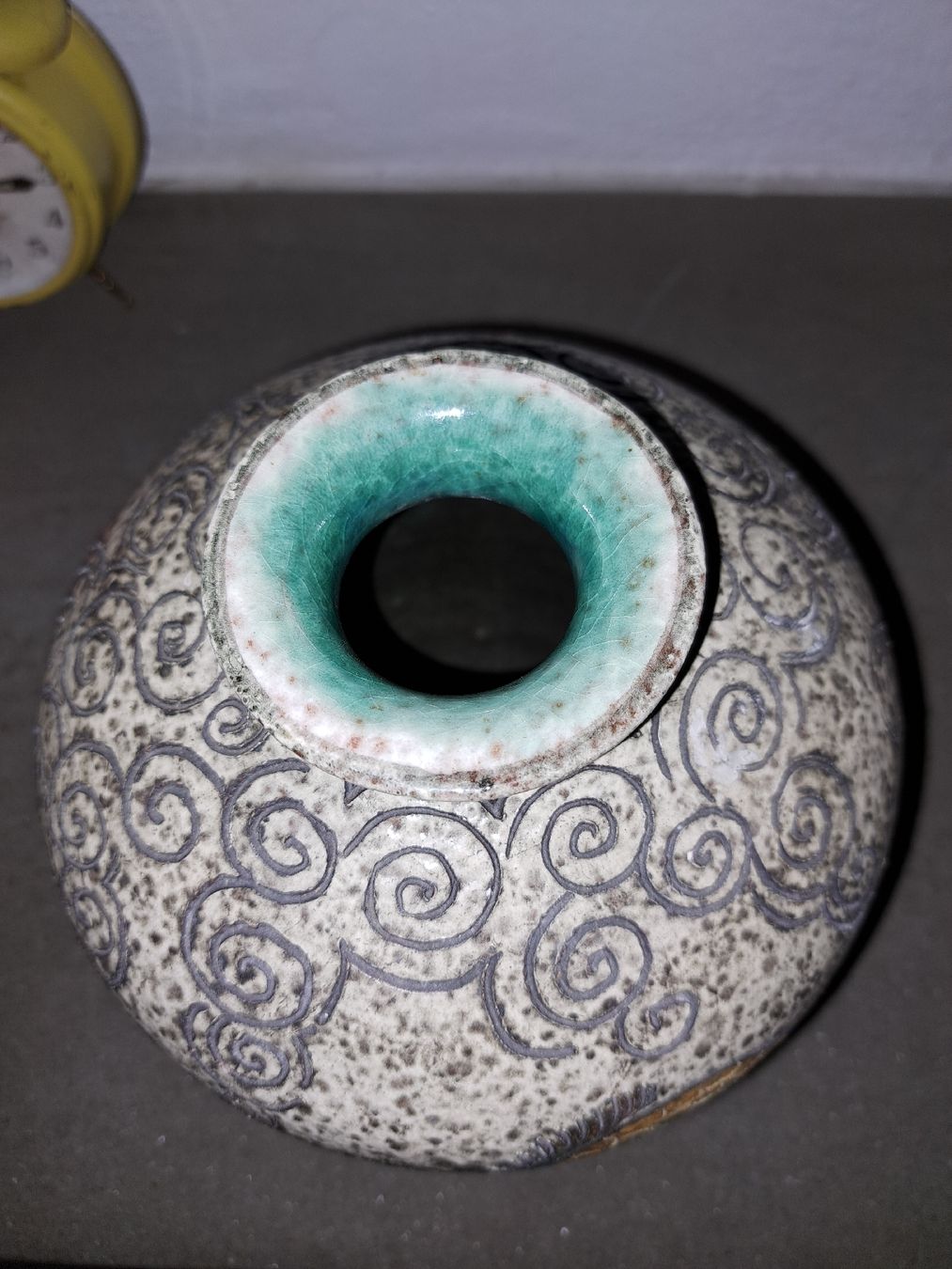 Vasen & Gefässe: Handbemalte Vintage Vase  – Gebraucht aus Kölliken von Upcycling-by-Mc-TAM 3