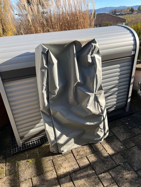 2 Biergartenstühle (Holz Metal) + Tisch + Abdeckungen Kaufen auf