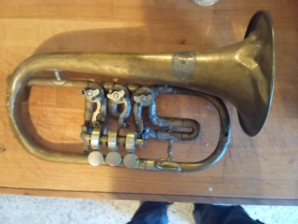 Strumenti musicali: Deko trompeta/ cornet – Usato da Basel venduto da Petergunn