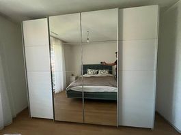 Kleiderschrank