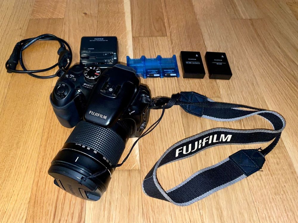 Fujifilm FinePix S100FS Kompaktkamera (Gebraucht) in Staufen für CHF 80 ...