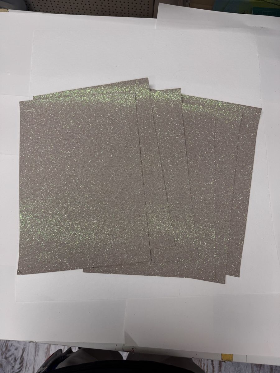 Papier: A4 Glitterpapier 8 Bogen  – Neuf avec emballage d'origine à Steinhausen par Schuwies