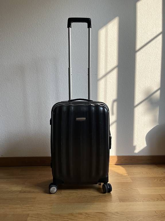 Samsonite Reisekoffer: Samsonite Lite-Cube - Spinner 55cm in Graphite – Gebraucht aus Zürich von jas_nqy8