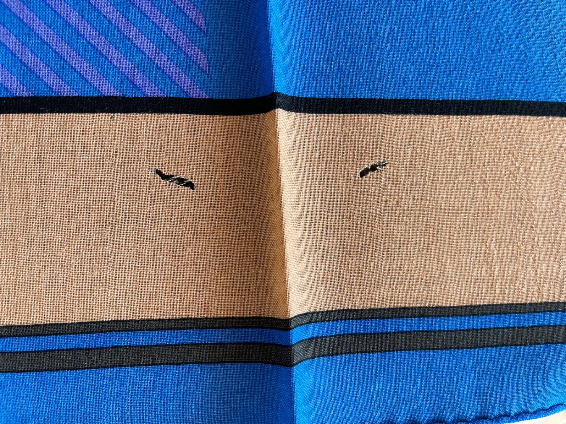 Dior Foulard & Sciarpe: Châle Christian DIOR – Usato da La Croix (Lutry) venduto da Sporades 8