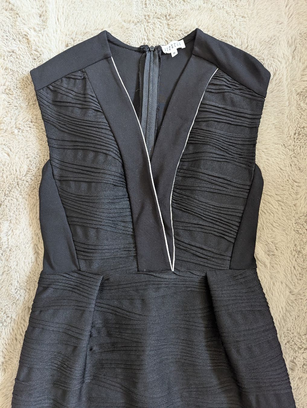 Claudie Pierlot Vestiti: sublime robe Claudie Pierlot 36 – Nuovo (secondo la descrizione) da Montreux venduto da dem_gyt9 1