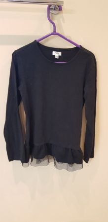 Langarmshirt OVS schwarz mit Tüllsaum Gr. 140