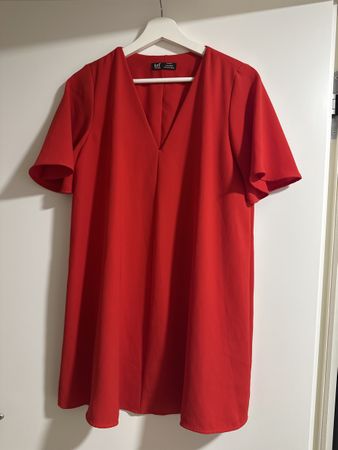 Zara Kleid, Gr. S, Rot - Perfekt für den Sommer!