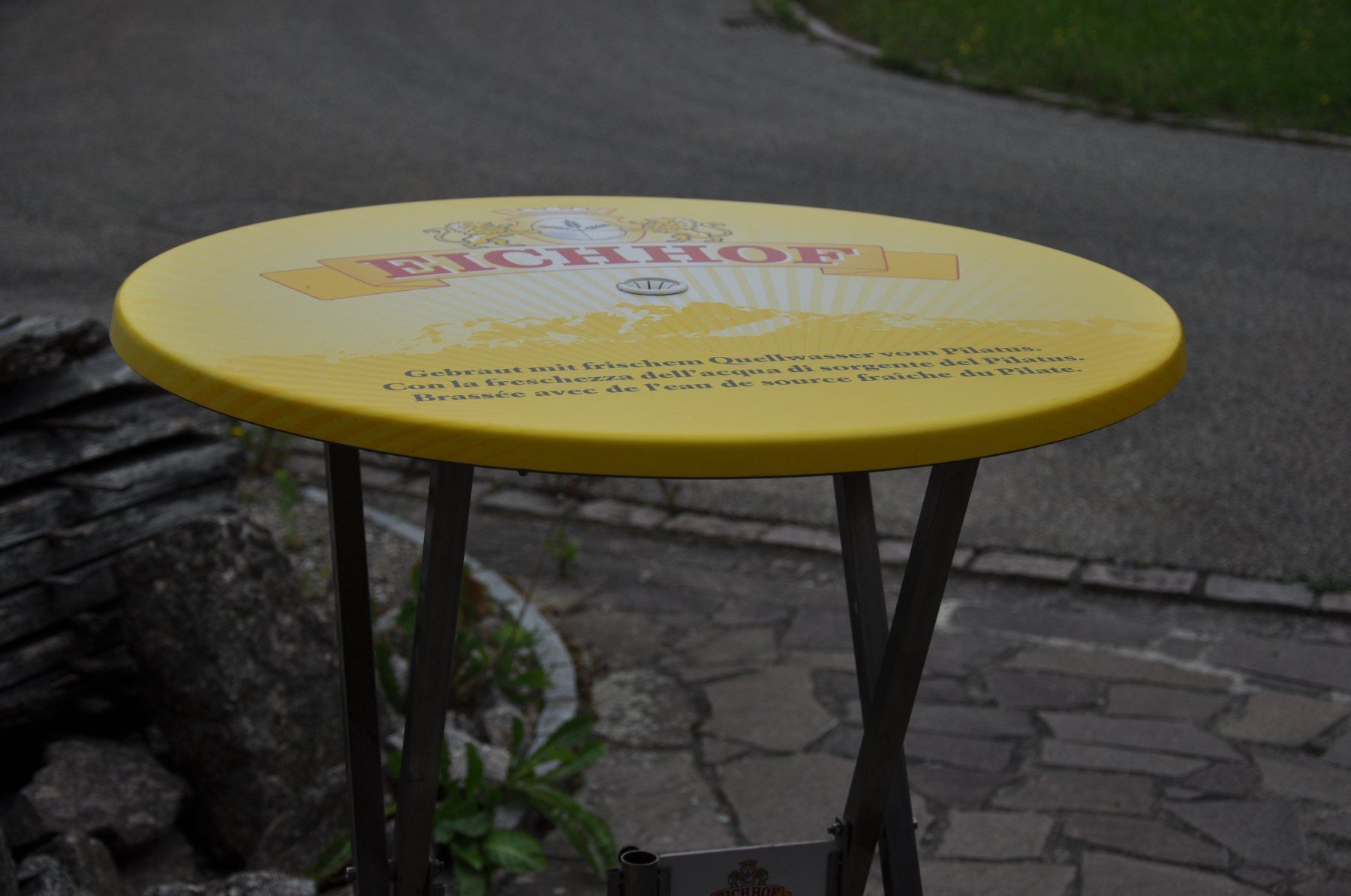 Tavoli: Eichhof Steh- klapp- Tisch – Usato da Rothrist venduto da Sheriff94 1