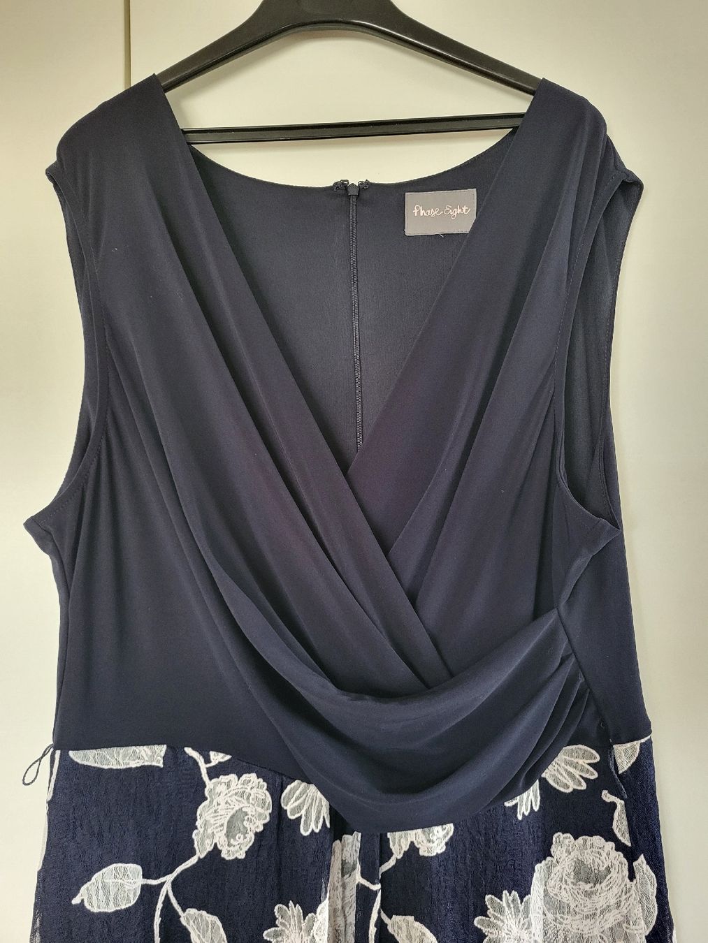 Phase Eight Vestiti: Robe longue de soirée Phase Eight bleue & fleurs - T.46 – Usato da Ursy venduto da Tchoupitchou 1