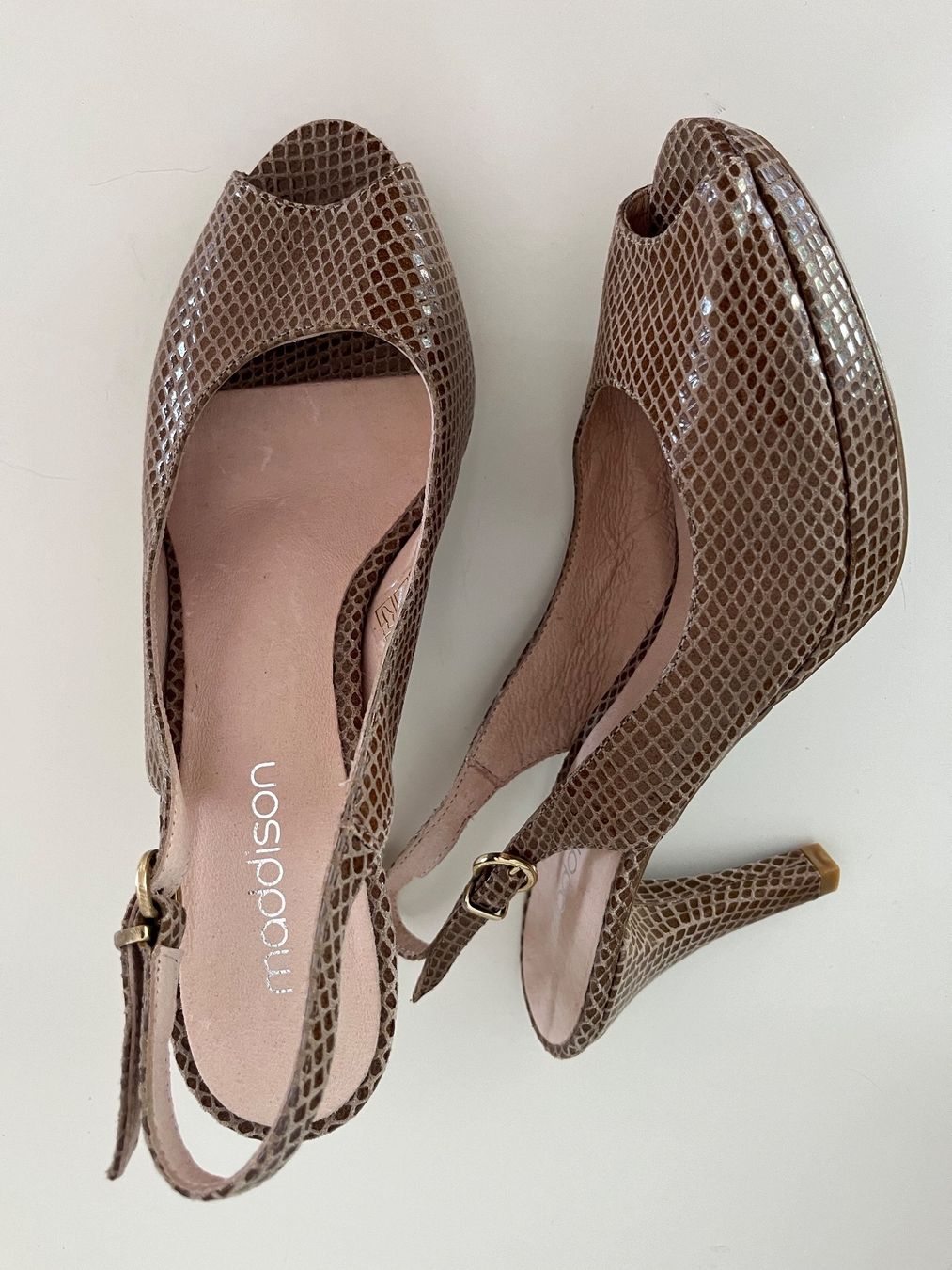 Scarpe da donna: Neue schöne Leder Pumps. Kroko. NP 189.- – Nuovo e nell'imballaggio originale da Oetwil an der limmat venduto da Sual 2