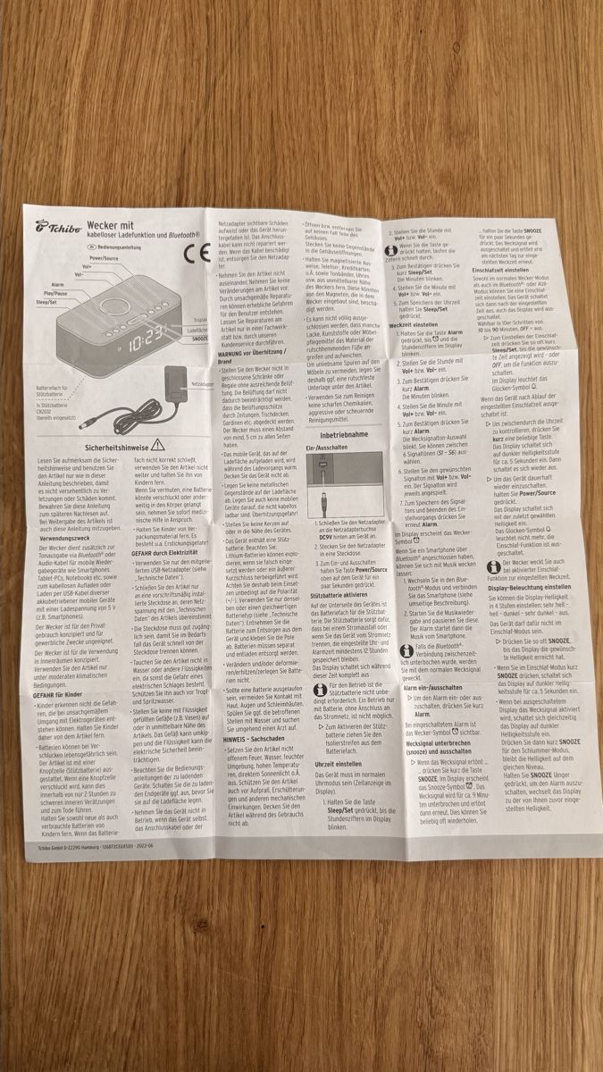 Sveglie: Tchibo Radiowecker Holzoptik mit Bluetooth & Qi-Ladefl. – Usato da Alchenflüh venduto da Scoobydoo6 2