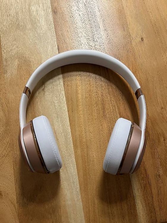 Beats Solo 3 Rosé Gold 2