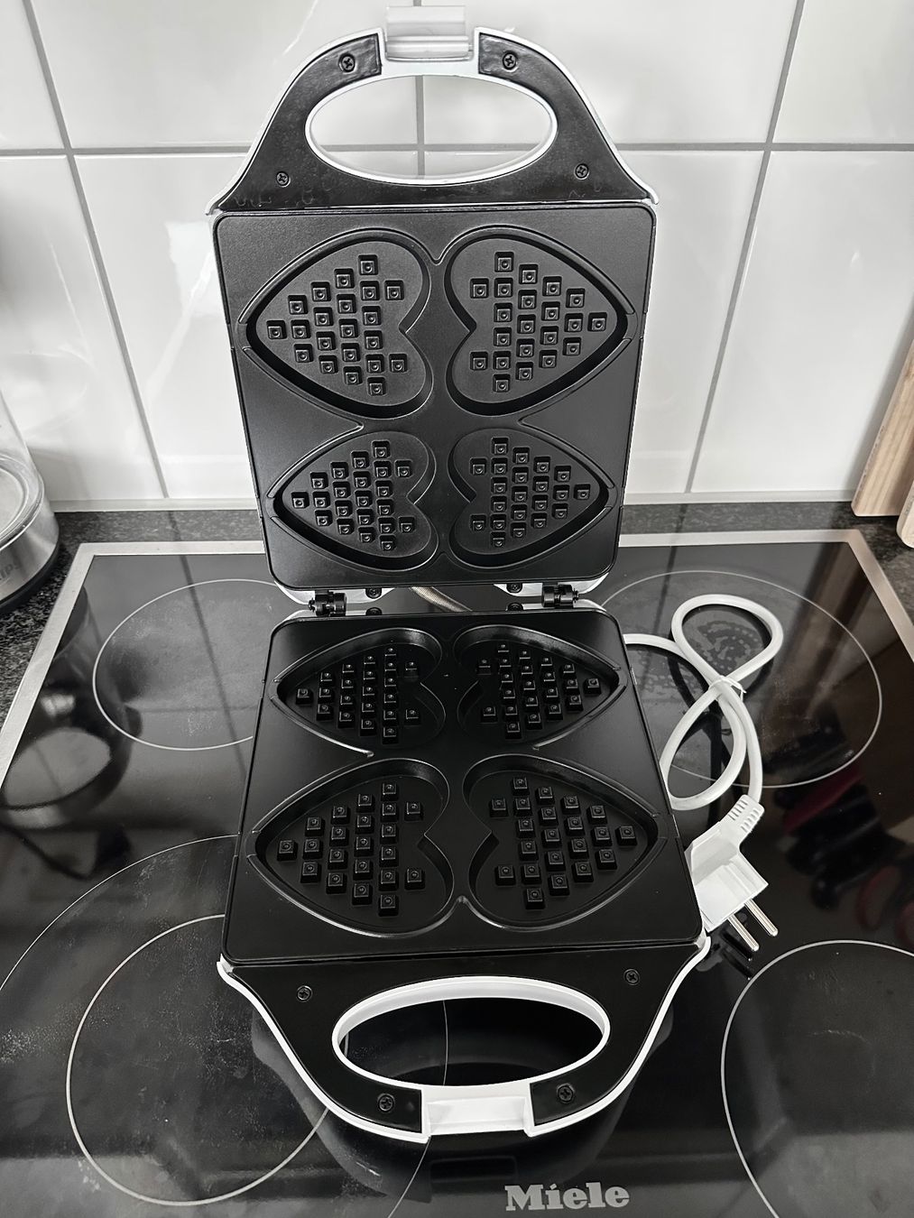 Elettrodomestici da cucina: Waffle maker – Usato da Basel venduto da and_9pj9