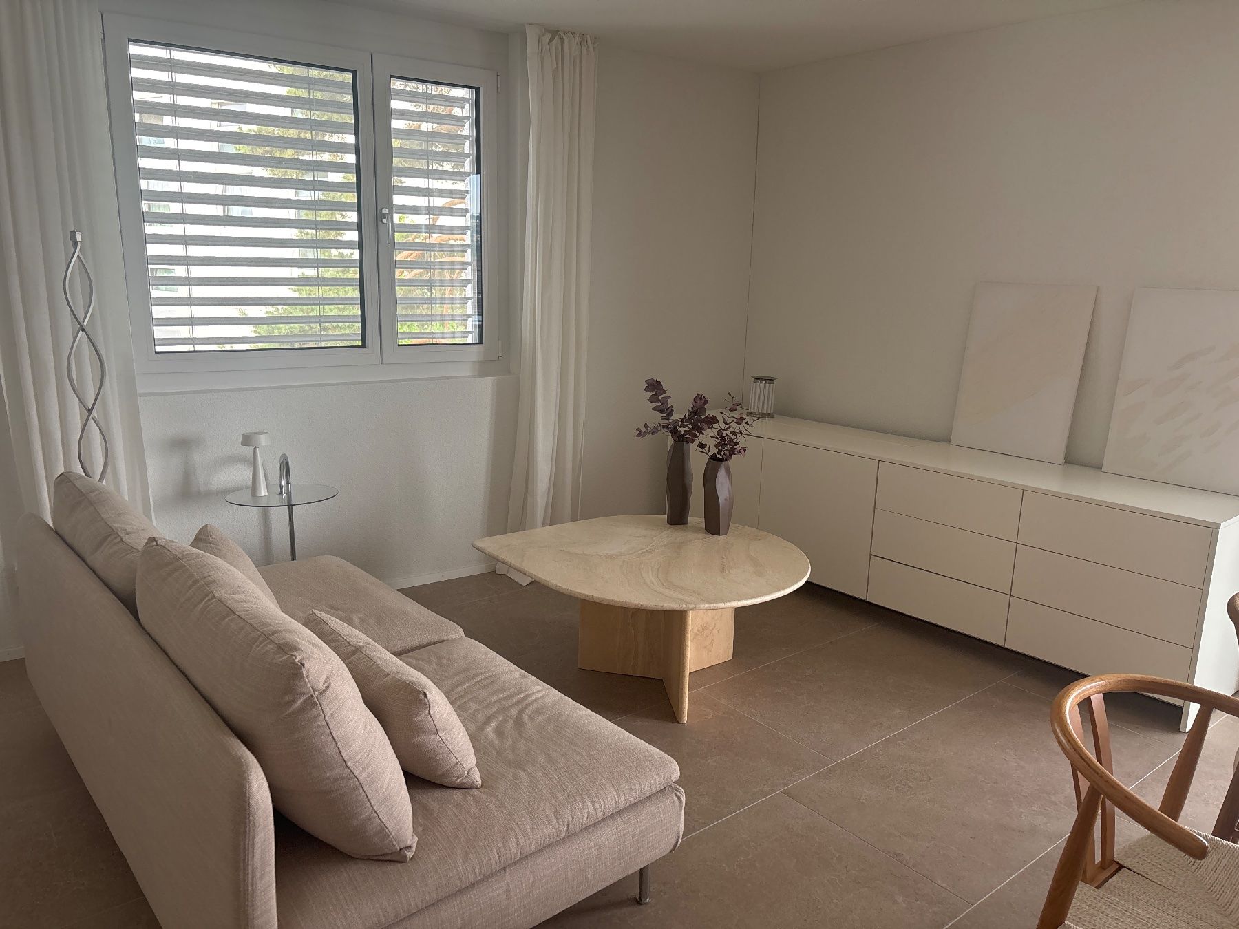 Tables: Travertin Stein Couchtisch Coffeetable beige – D'occasion à Zürich par car_9sdb 1
