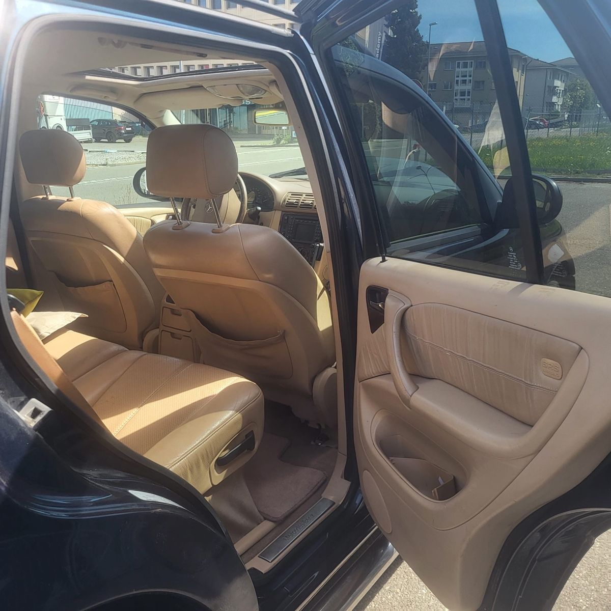 Mercedes-Benz Automobili: Mercedes ML 270 CDI – Usato da Fällanden venduto da wal_6qgk 2