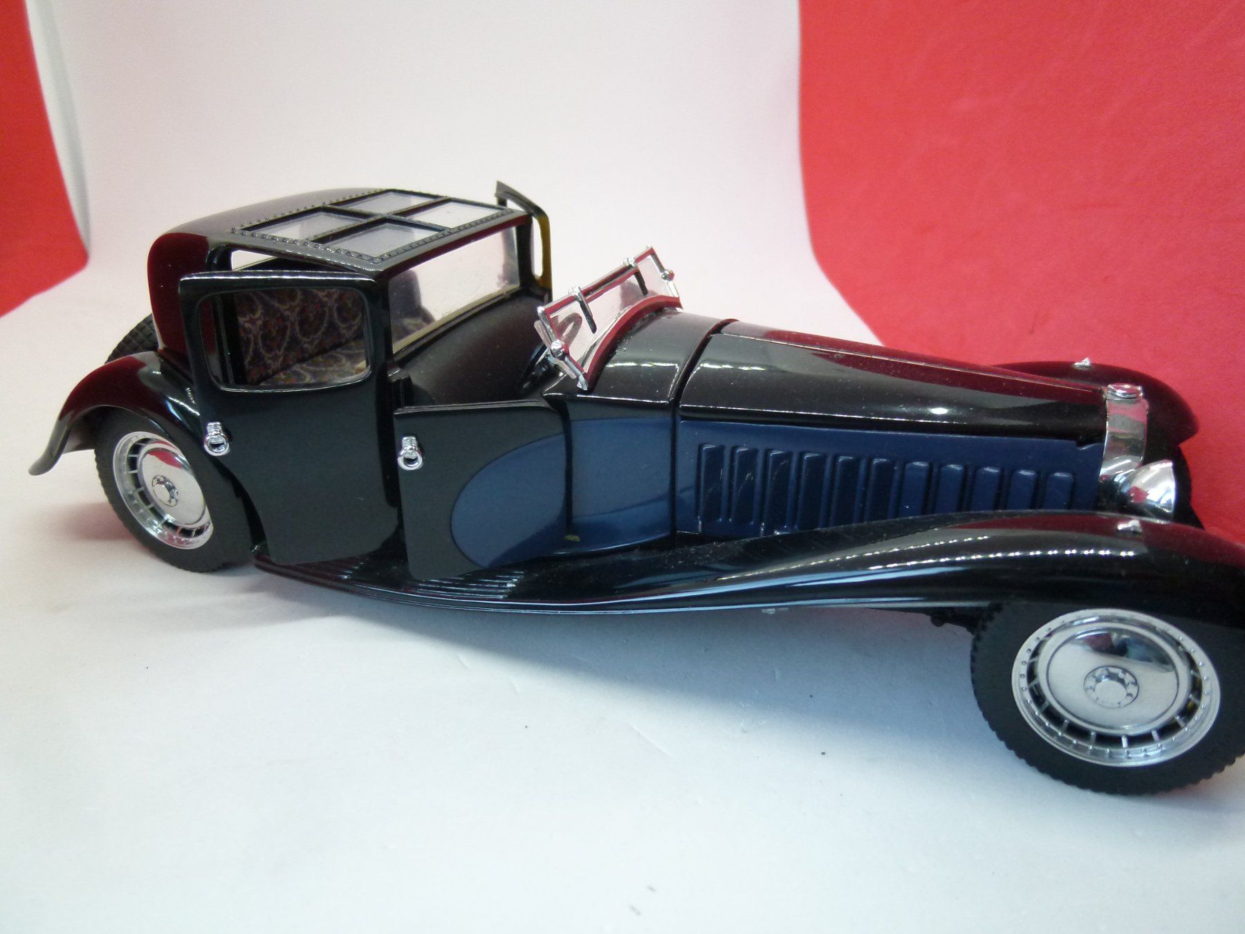 Franklin Mint Modellini d'auto: Bugatti Royale - das Traum -Modell von Franklin Mint - 25cm – Usato da Reiden venduto da mondial2 3