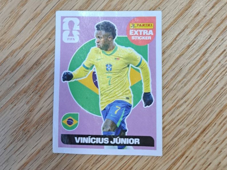 Panini Carte collezionabili: Panini WM 2026 - Extra Sticker - Vinicius Junior - PURPLE – Usato da Wil SG venduto da Gabri6