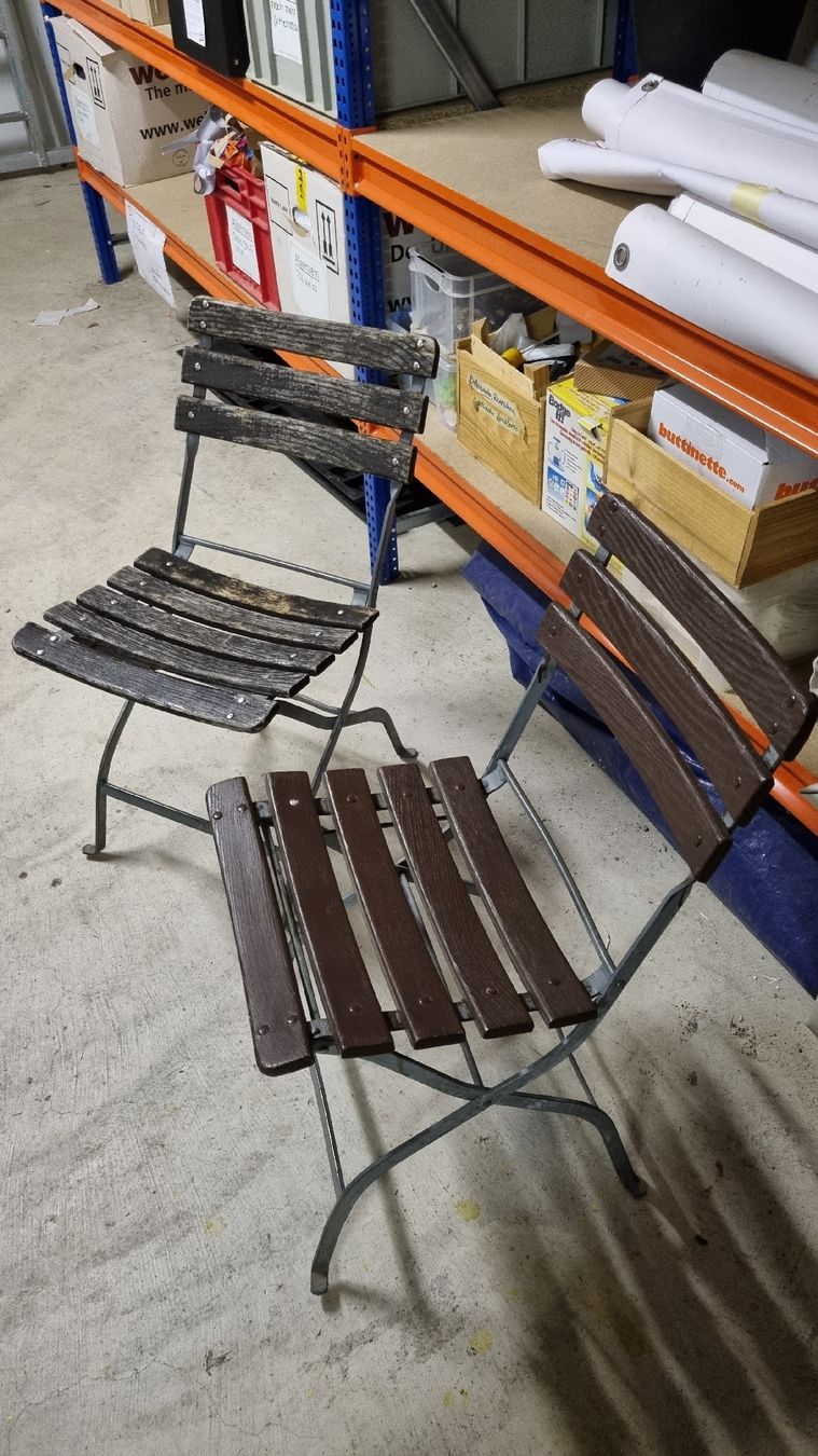 Chaises: Klappstühle Holz-Metall 5 Stk – D'occasion à Zwillikon par Keith