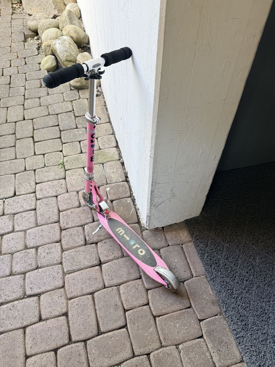 Micro Veicoli per bambini: Micro Scooter rosa gebraucht. – Usato da Bassersdorf venduto da DeBabsnhage 4