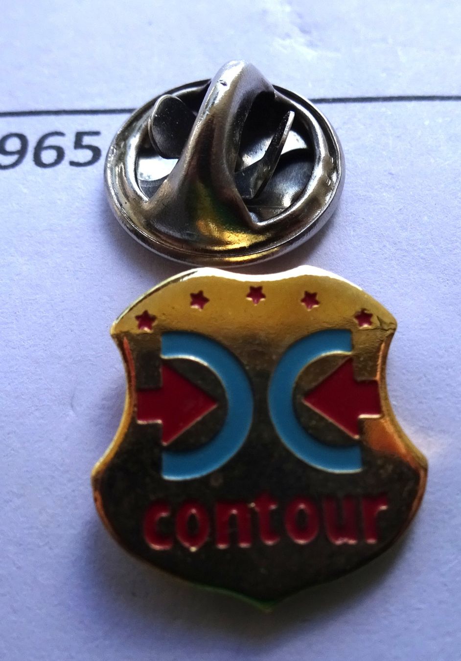 Plaketten & Abzeichen: Pin contour  goldfarbig – Gebraucht aus Utzenstorf von BUtter81