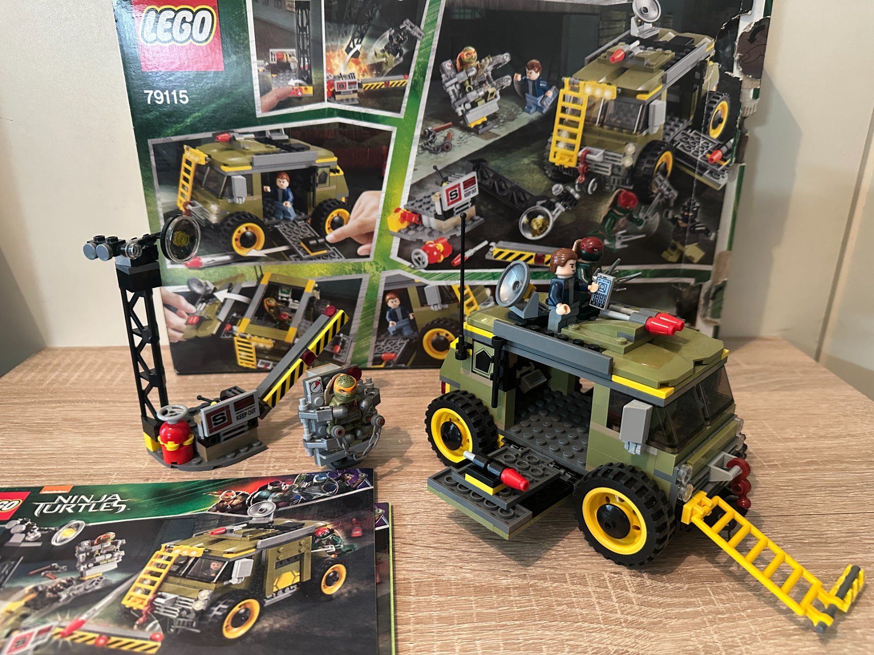 Lego Kit di costruzioni: LEGO 79115 Turtle Van Takedown – Usato da Basel venduto da Don-Angel 3