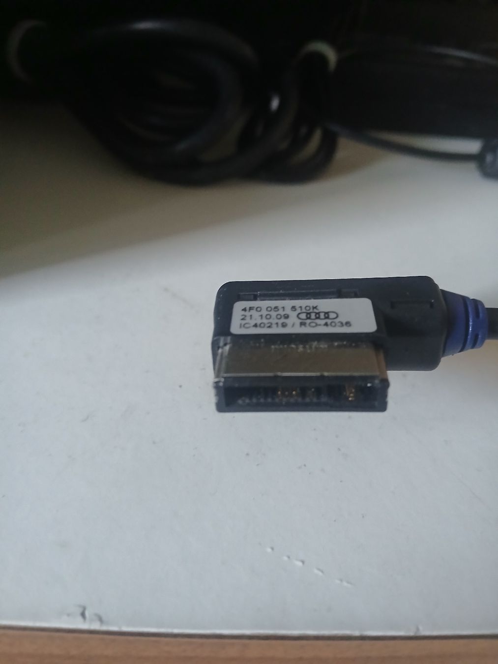 Apple Kabel: Audi AMI MDI iPod iPhone AUX Adapterkabel 4F0051510K – Gebraucht aus Kriens von BenjaminsTokey 1