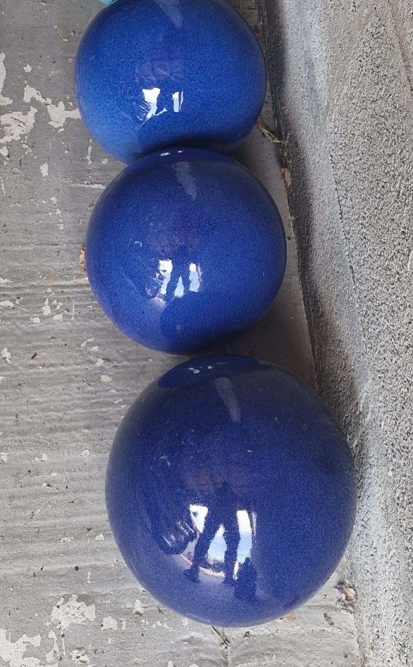 Alle Dekorationen: Garten Deko-Kugeln Keramik blau – Gebraucht aus Villigen von Honest13