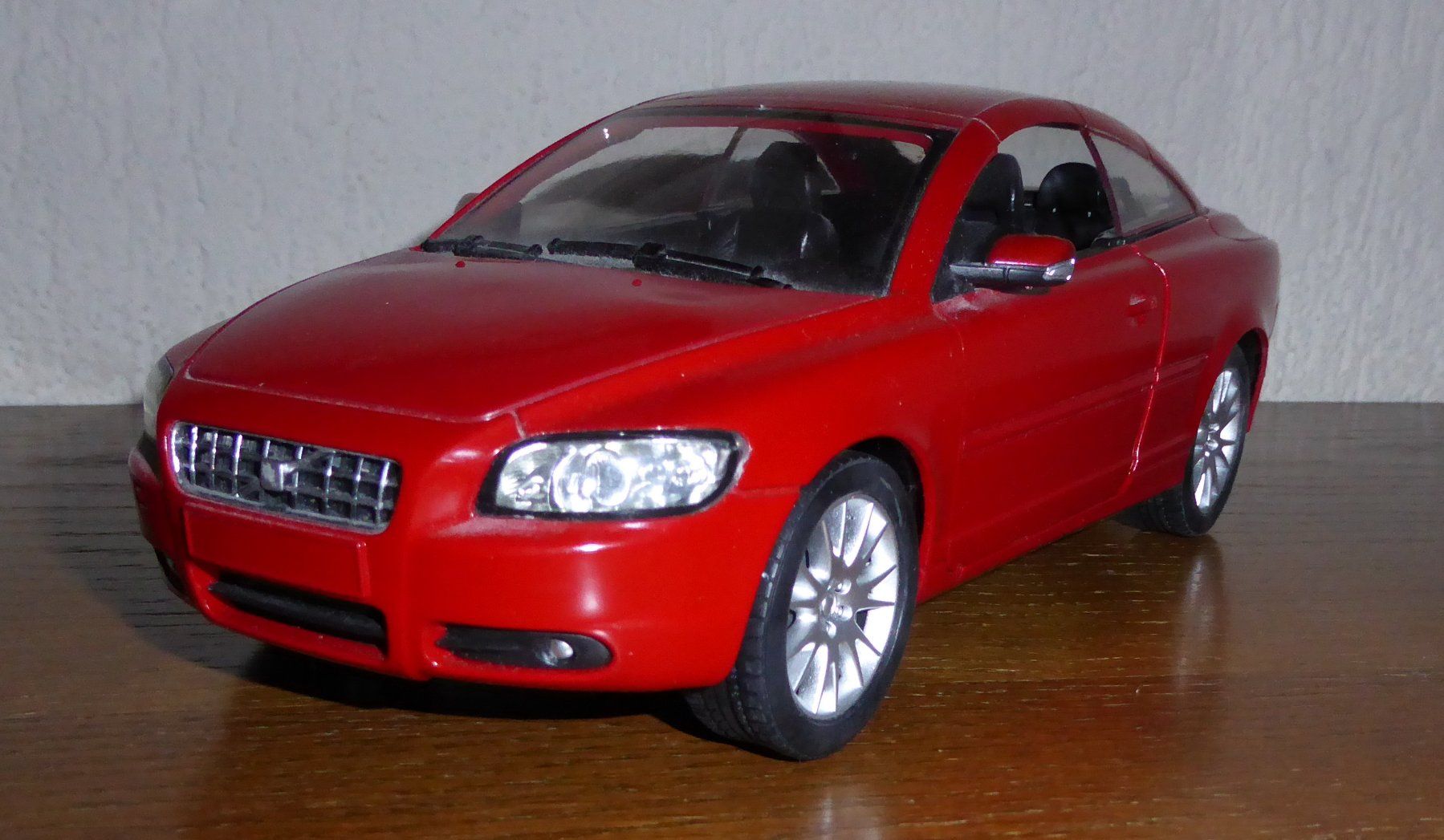 Volvo Voitures modèles: Volvo C70 Modellauto 1/18 rot – D'occasion à Spreitenbach par Turbo_1105