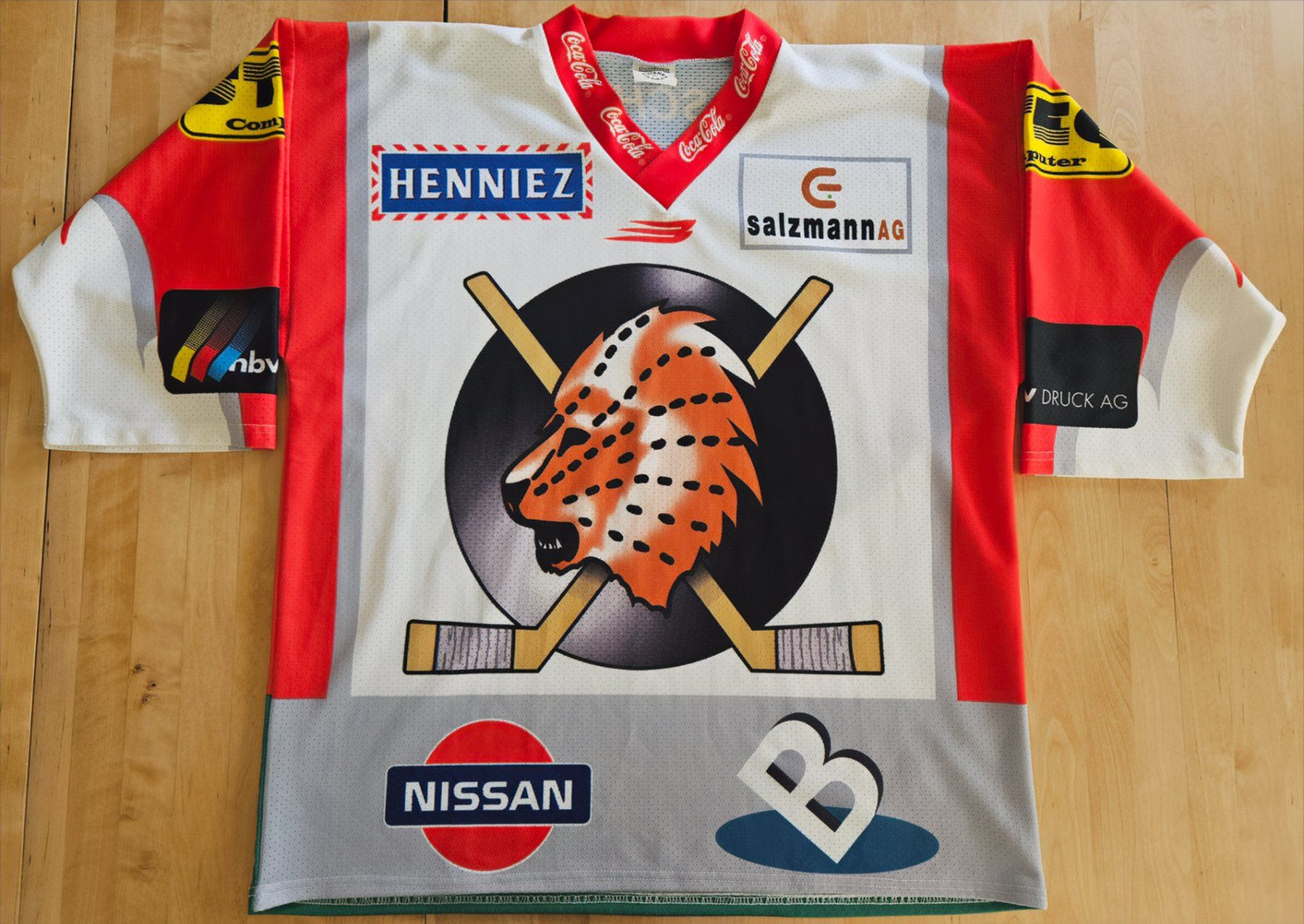 Leibchen & Hosen: EHC Visp 3 Trikots + Shirt – Gebraucht aus Hägglingen von United-Village-Trade 1