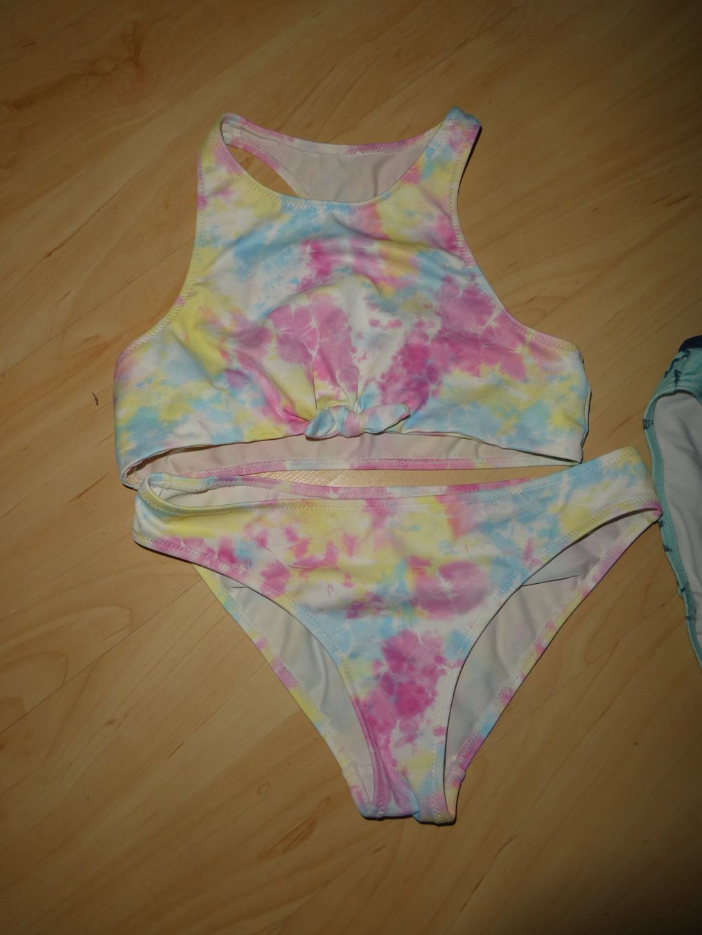 Lotti & Set di vestiti: 3 Bikini Sets, Gr. 146/152 – Usato da Mels venduto da KOSL 1