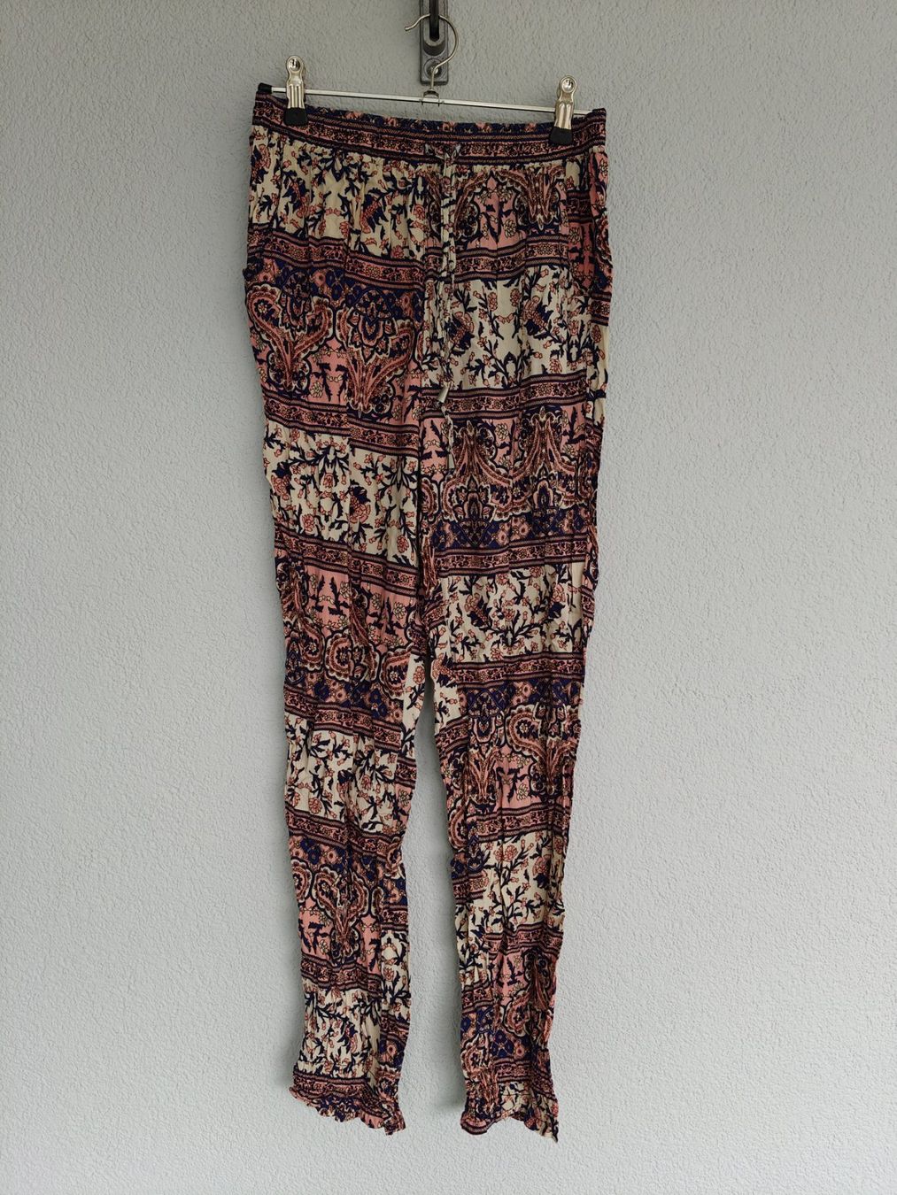 Pantaloni: Lockere Sommerhose Gr. S – Usato da Uetendorf venduto da oinkioink88