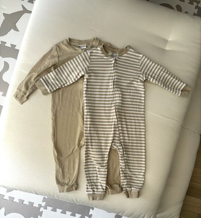 Two zipped pyjamas H&M 86 cm