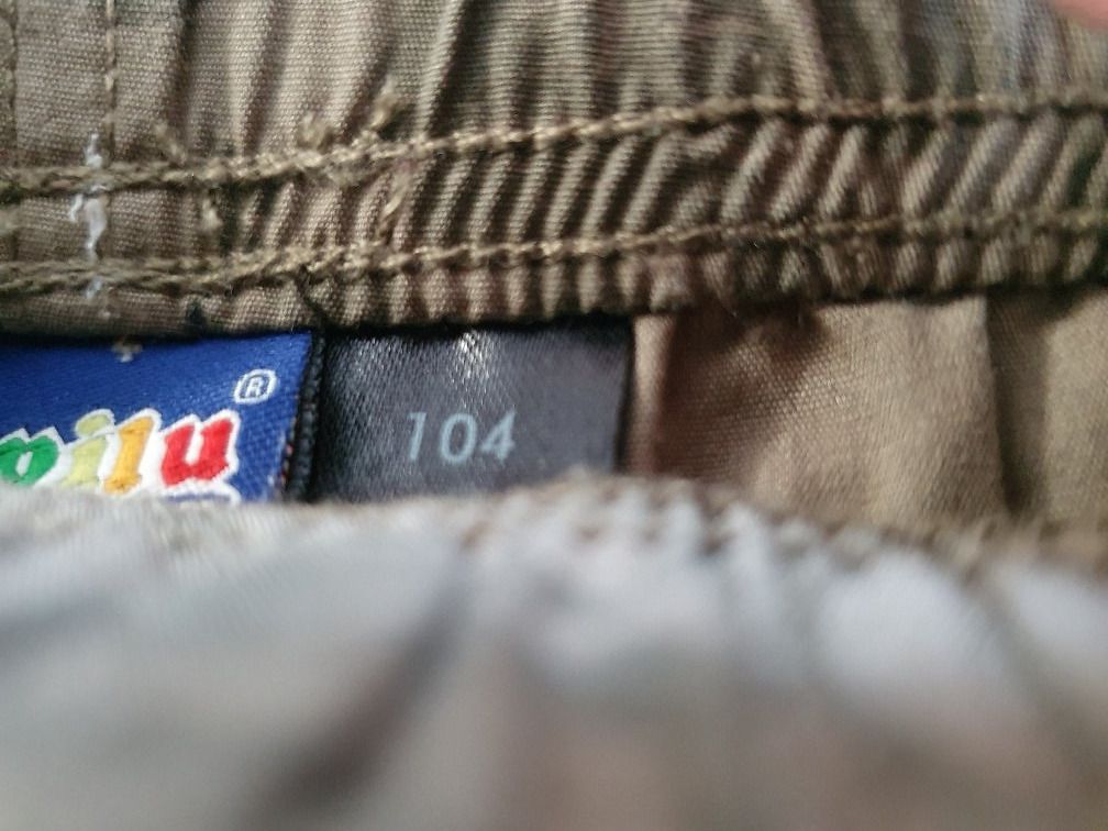 Hosen: kurze Hose Gr. 104 – Gebraucht aus Oberegg von Roberto24 2