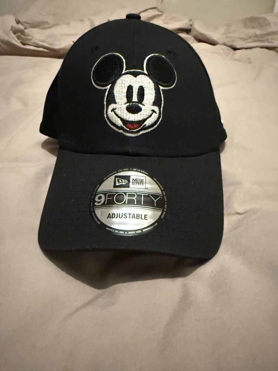 New Era Hüte, Mützen & Caps: CASQUETTE NEW ERA - EDITION DISNEY – Gebraucht aus Genève von Emorejac