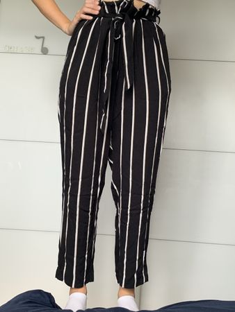 Pantalon H&M rayé taille haute, parfait pour l'été !
