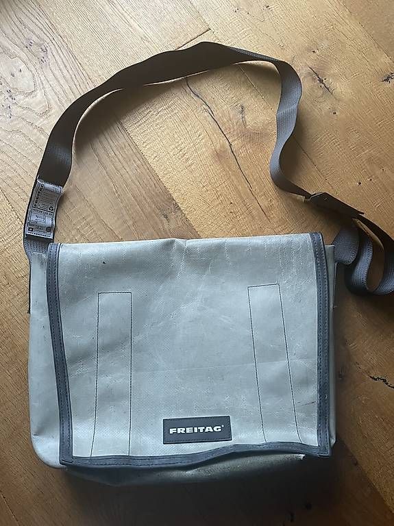 Freitag Taschen: Freitag Tasche - Serie G5.1 - Grau – Gebraucht aus Bern von schnha