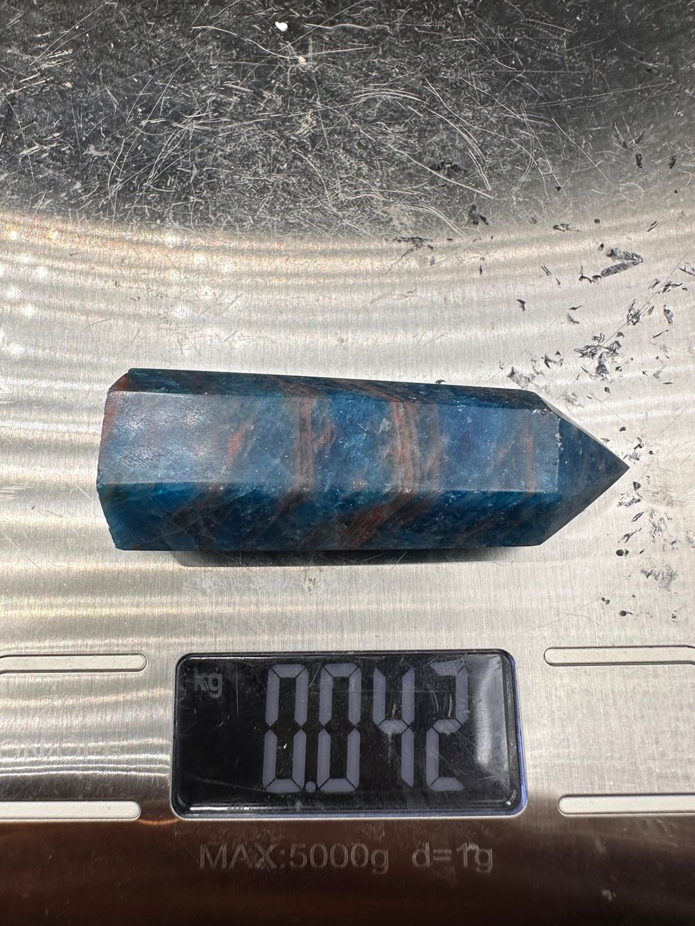 Minerali & Pietre curative: Blauer Apatit Obelisk, Turm, Spitze – Nuovo e nell'imballaggio originale da Männedorf venduto da Handschmeichler 3