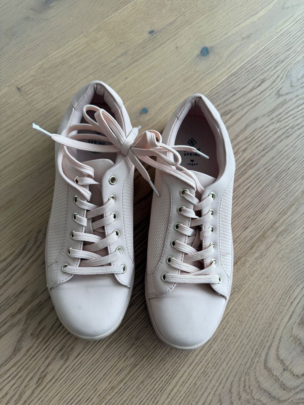 Chaussures filles: Turnschuhe rosa – D'occasion à Richterswil par KAYLEIGH_77
