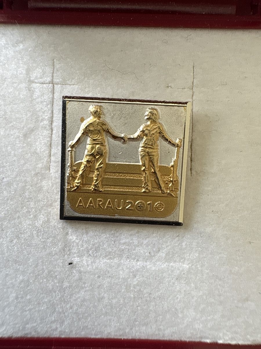 Placchette & Badge: Insigne rare Aarau 2010 – Usato da Neuchâtel venduto da Market_Dematos 1