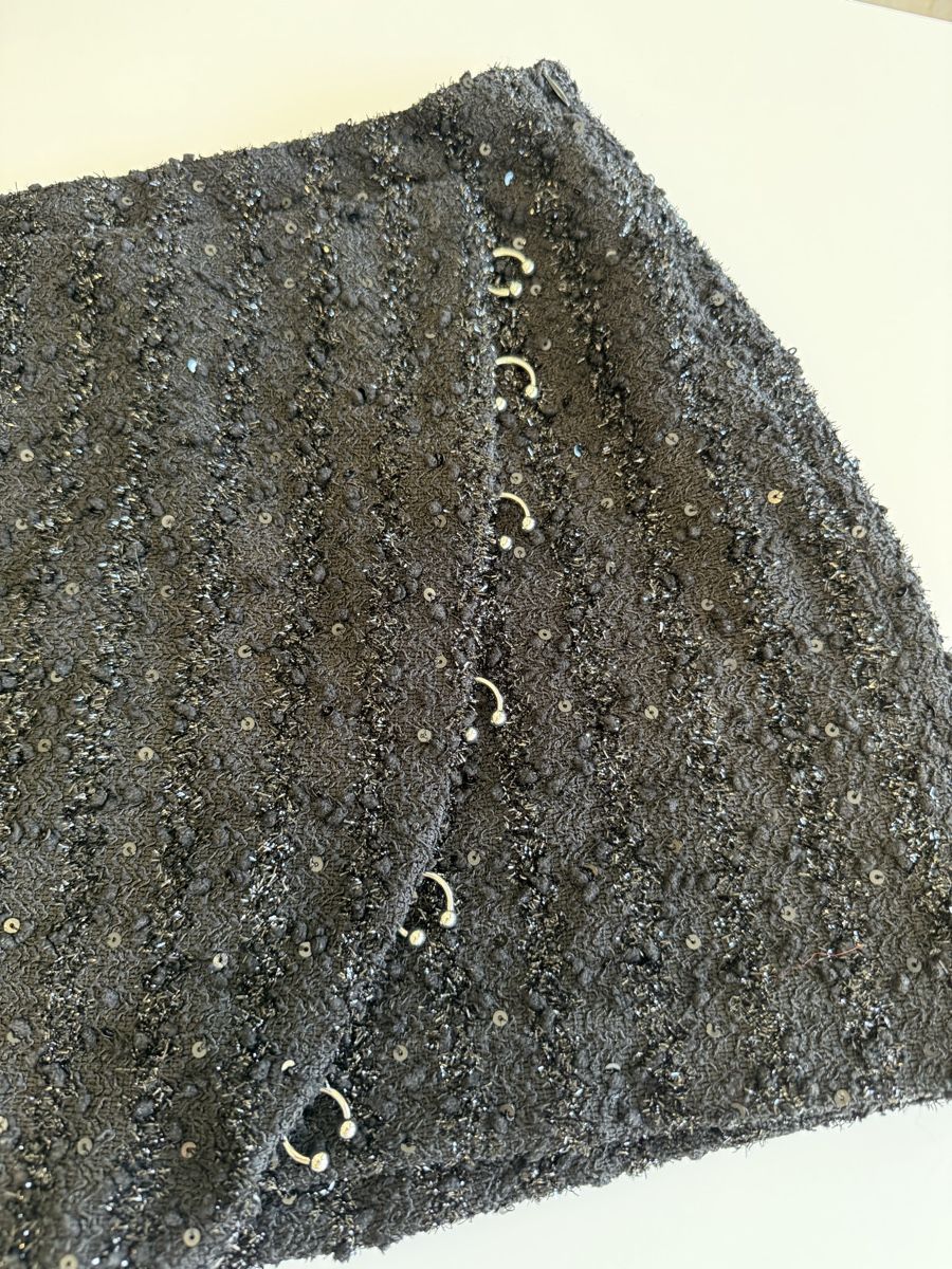 Zara Gonne: Mini jupe Zara noire brodée taille - S – Nuovo (secondo la descrizione) da Genève venduto da iry_67wr 1