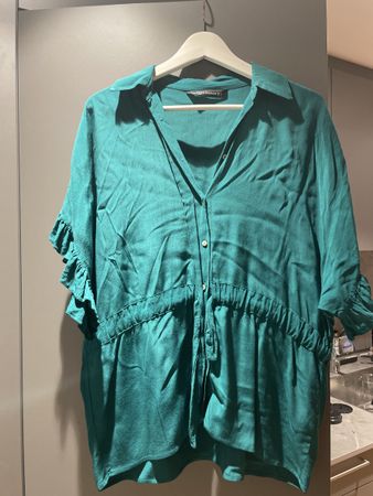 Petrolfarbene Bluse von Zara, Gr. XS
