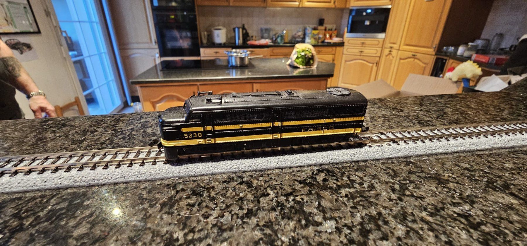 Modelleisenbahnen: Atlas Spur N Us Diesellok – Gebraucht aus algetshausen von Jactrebo
