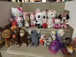 Diverse Stofftiere (interaktive Katze)