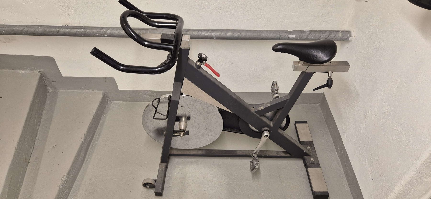 Hometrainer: Velotrainer / Spinning -bike – Usato da Rapperswil SG venduto da Baum69