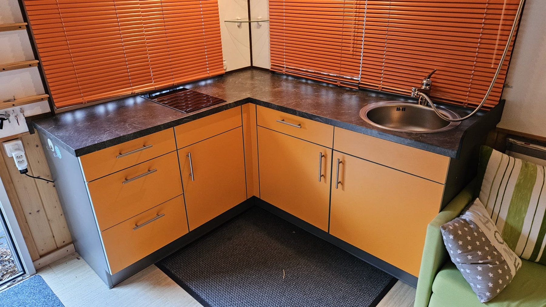 Cucine complete: Camping-Küche – Usato da Erstfeld venduto da Kaev