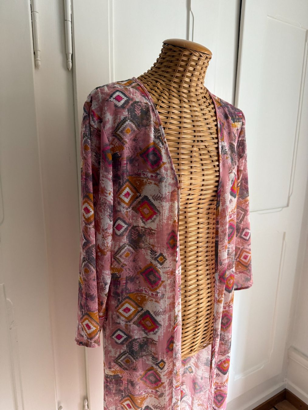 Tom Tailor Vestes: TOM TAILOR - Chiffon Jäckchen rosa gemustert S – D'occasion à Zürich par Diazaio 1