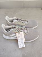 Chaussures Adidas beige gris, état neuf avec étiquette