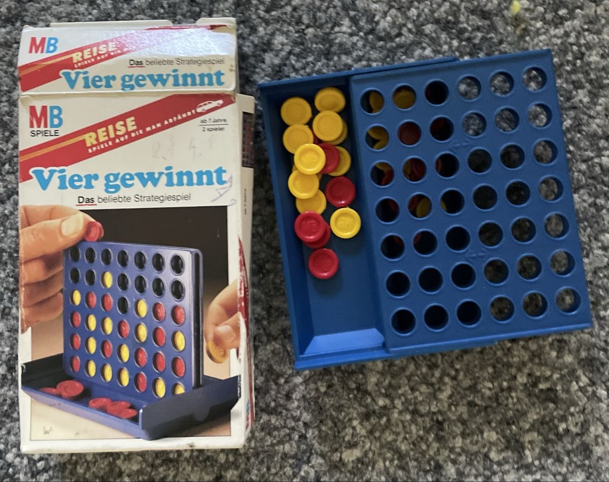 Giochi: MB Spiele Vier gewinnt Reise Version Brettspiel – Usato da Au ZH venduto da Jaggy4 3